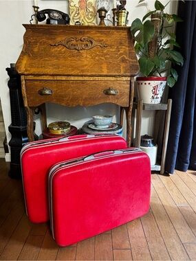Samsonite Sherbrooke set of 2 vintage hardshell marbled red matching suitcases